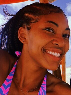Meet your Posher, Ishmia